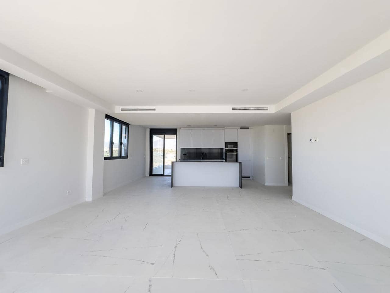2 sypialnia Mieszkanie na sprzedaż w Casares z basenem garażem - 505 000 € (Ref: 9880463)