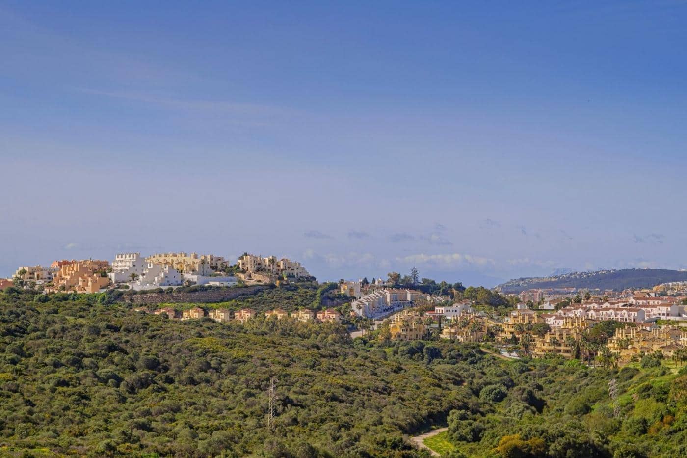 Piso de 3 habitaciones en Casares en venta con piscina garaje - 415.000 € (Ref: 9880466)
