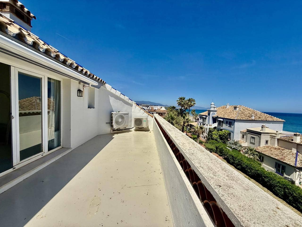3 quarto Apartamento para venda em Bahia de Casares com piscina garagem - 995 000 € (Ref: 9889622)