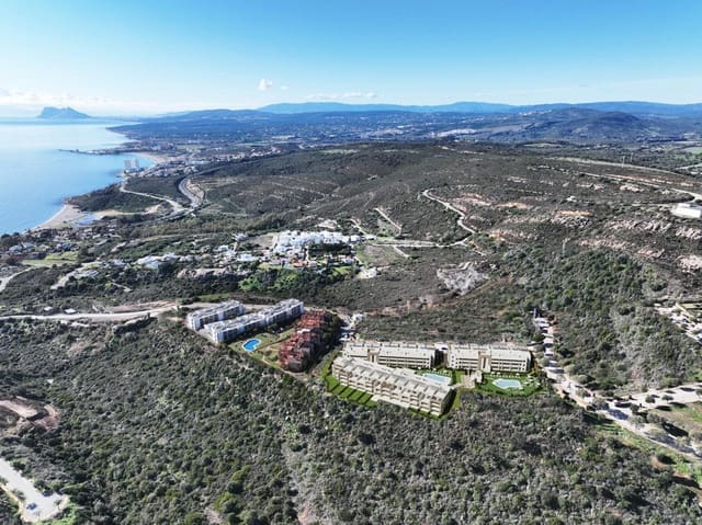 2 bedroom Flat for sale in Chullera, Manilva with pool garage - € 530,000 (Ref: 9892880)