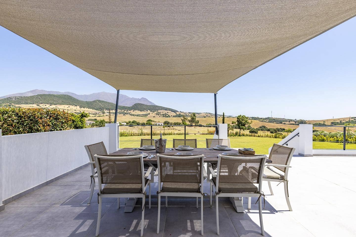 4 soveværelse Villa til salg i Casares med swimmingpool garage - € 2.250.000 (Ref: 9892883)