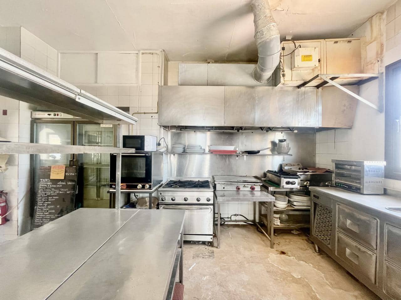 3 Zimmer Firma/Unternehmen zu verkaufen in San Luis de Sabinillas - 1.200.000 € (Ref: 9911909)