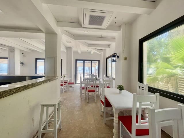 3 Zimmer Firma/Unternehmen zu verkaufen in San Luis de Sabinillas, Manilva - 1.200.000 € (Ref: 9911909)