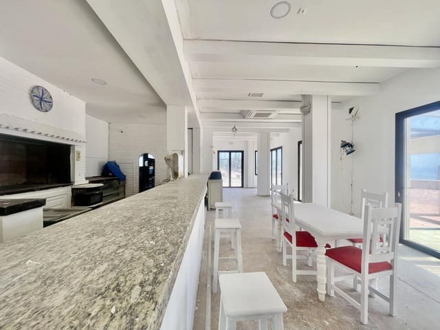 3 Zimmer Firma/Unternehmen zu verkaufen in San Luis de Sabinillas, Manilva - 1.200.000 € (Ref: 9911909)