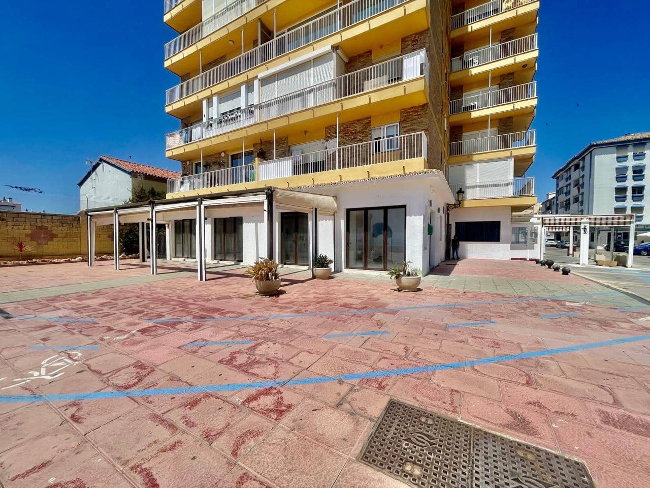 3 Zimmer Firma/Unternehmen zu verkaufen in San Luis de Sabinillas - 1.200.000 € (Ref: 9911909)