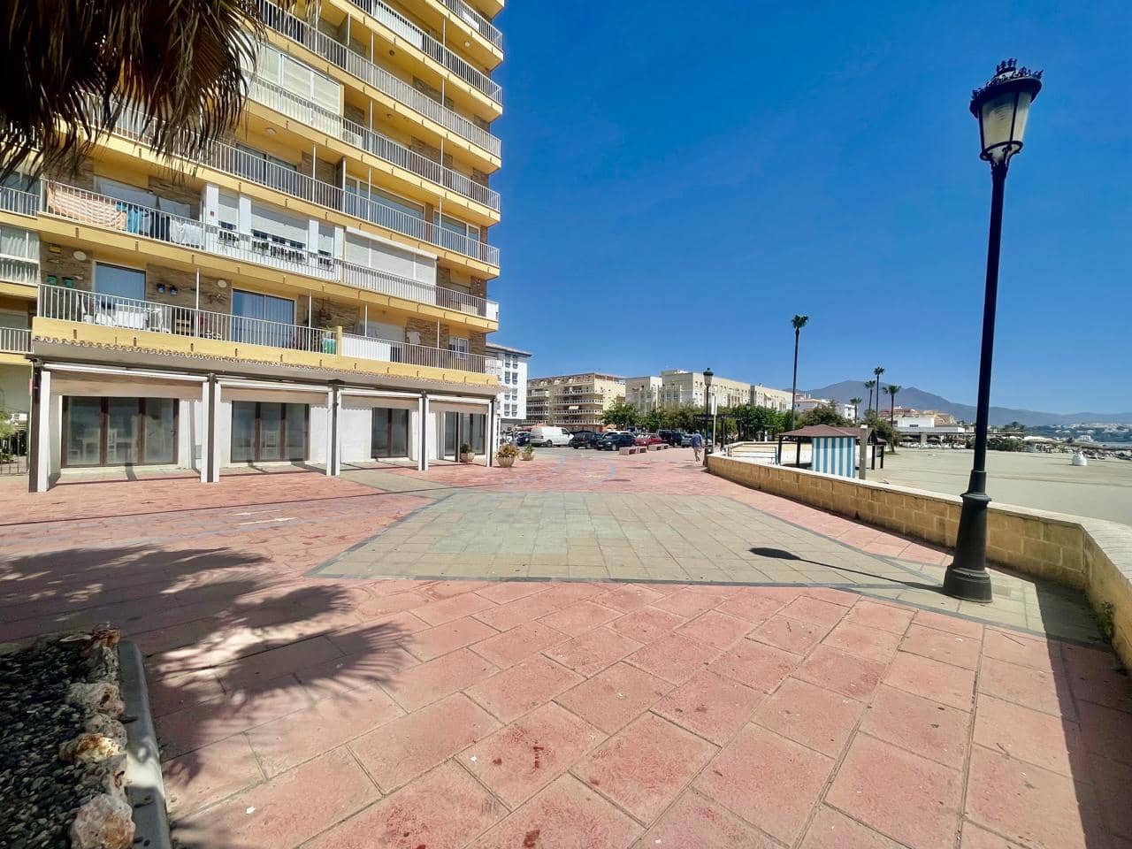 3 Zimmer Firma/Unternehmen zu verkaufen in San Luis de Sabinillas - 1.200.000 € (Ref: 9911909)