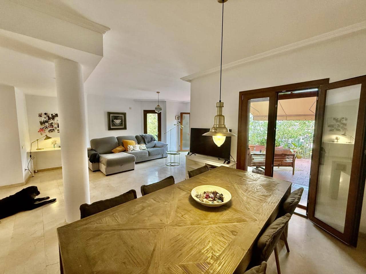 2 sypialnia Willa na sprzedaż w La Alcaidesa z basenem garażem - 549 000 € (Ref: 9918845)