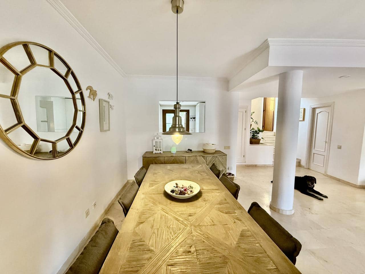 2 sypialnia Willa na sprzedaż w La Alcaidesa z basenem garażem - 549 000 € (Ref: 9918845)