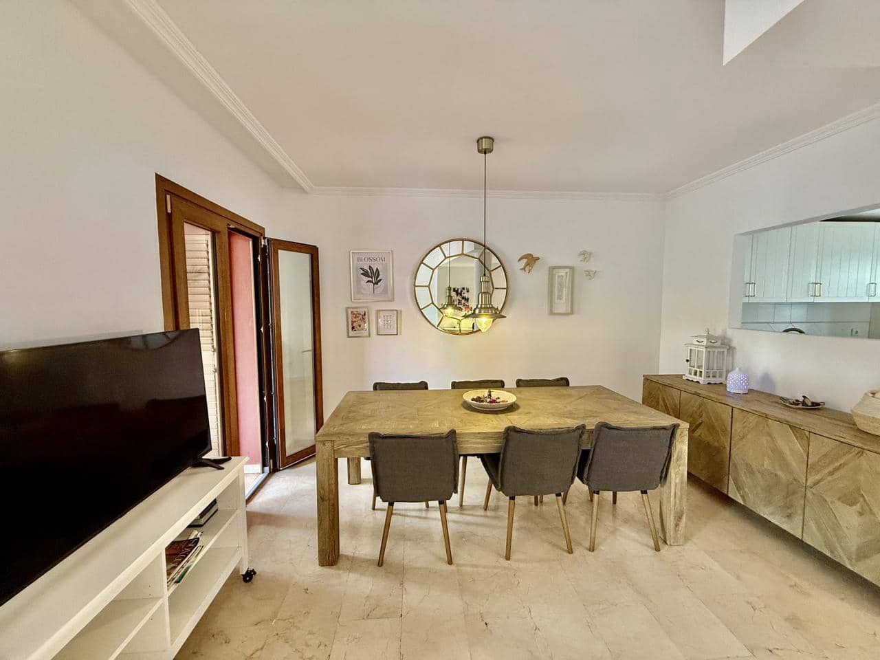 2 sypialnia Willa na sprzedaż w La Alcaidesa z basenem garażem - 549 000 € (Ref: 9918845)