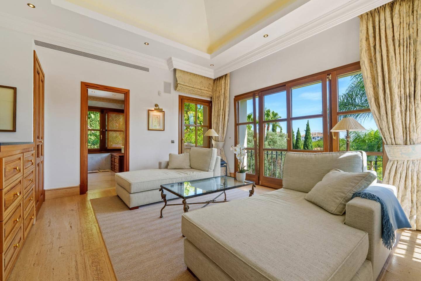 6 bedroom Villa for sale in Marbella with pool garage - € 8,950,000 (Ref: 9926592)