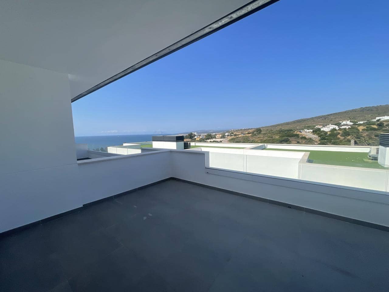4 quarto Moradia para venda em Manilva com piscina garagem - 490 000 € (Ref: 9928570)