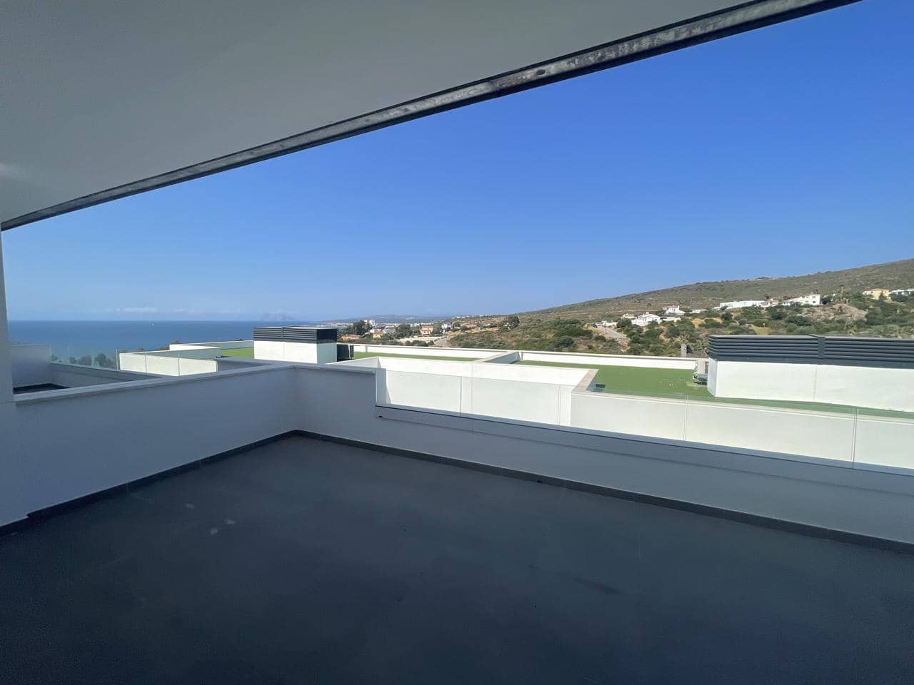 4 quarto Moradia para venda em Manilva com piscina garagem - 490 000 € (Ref: 9928570)