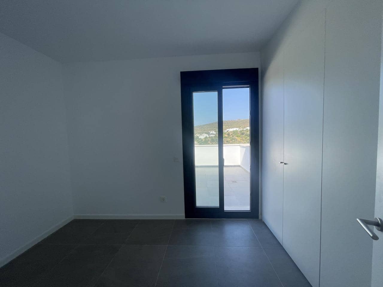 4 quarto Moradia para venda em Manilva com piscina garagem - 490 000 € (Ref: 9928570)