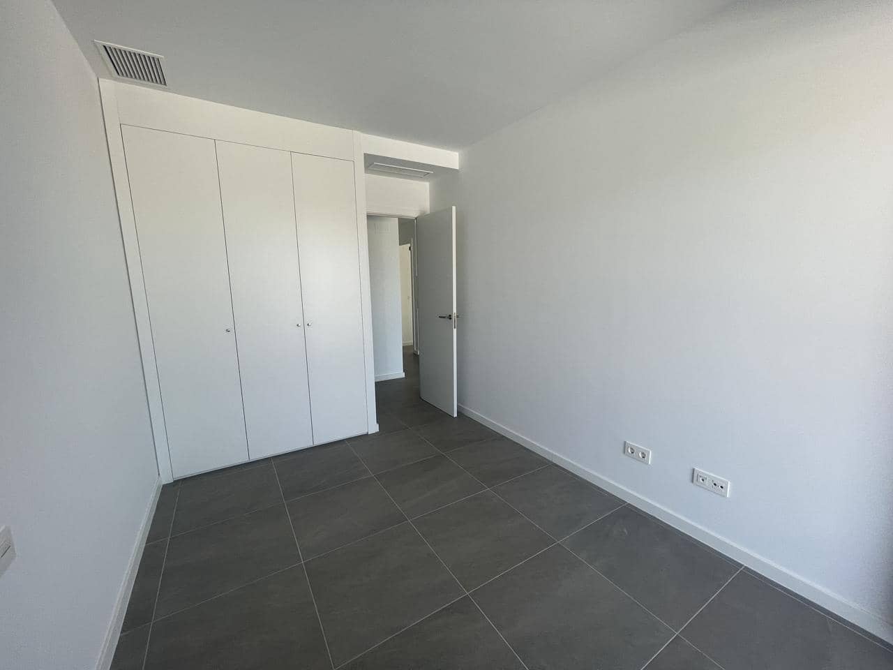 4 quarto Moradia para venda em Manilva com piscina garagem - 490 000 € (Ref: 9928570)