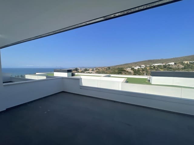 Chalet de 4 habitaciones en Chullera, Manilva en venta con piscina garaje - 490.000 € (Ref: 9928570)