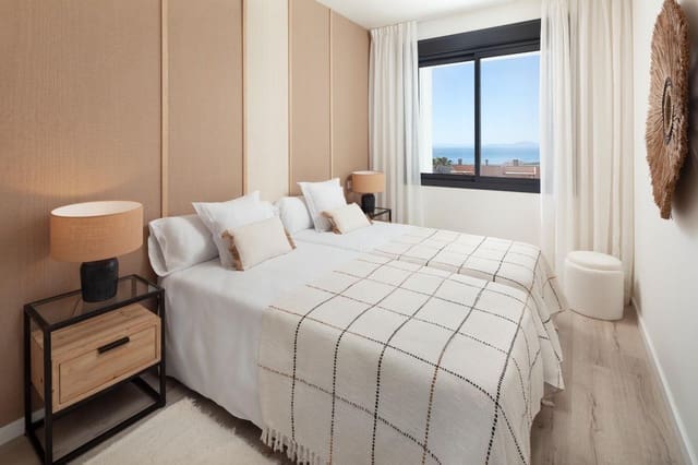 3 sypialnia Willa na sprzedaż w Chullera, Manilva z basenem garażem - 595 000 € (Ref: 9929814)
