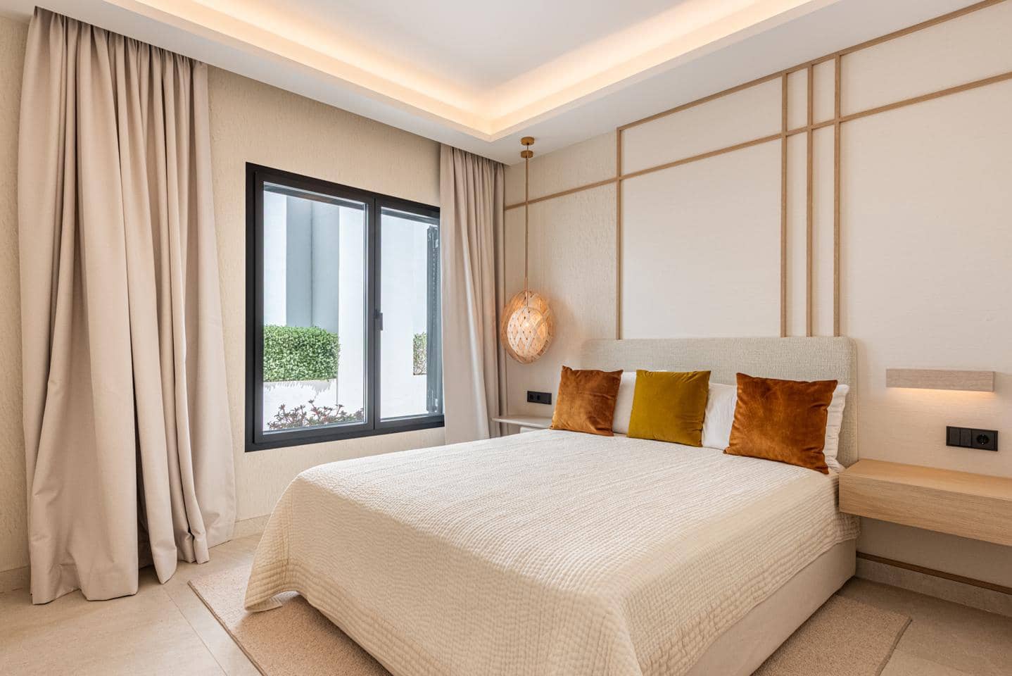 4 quarto Moradia para venda em Estepona com piscina garagem - 2 250 000 € (Ref: 9932549)