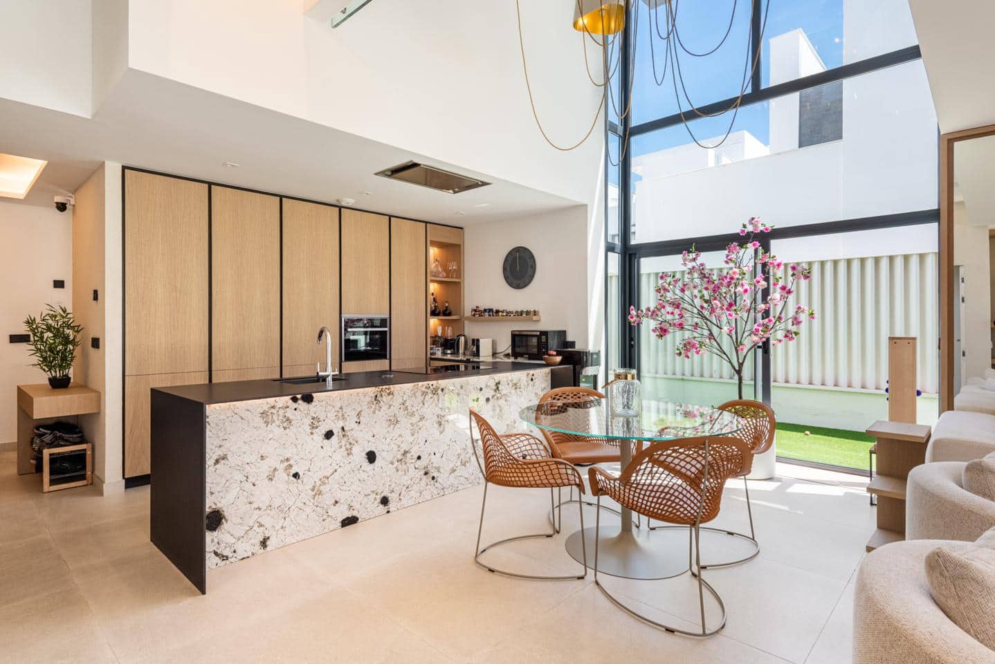 4 quarto Moradia para venda em Estepona com piscina garagem - 2 250 000 € (Ref: 9932549)