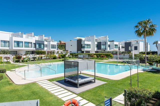 4 Zimmer Villa zu verkaufen in Guadalobón, Estepona mit Pool Garage - 2.250.000 € (Ref: 9932549)