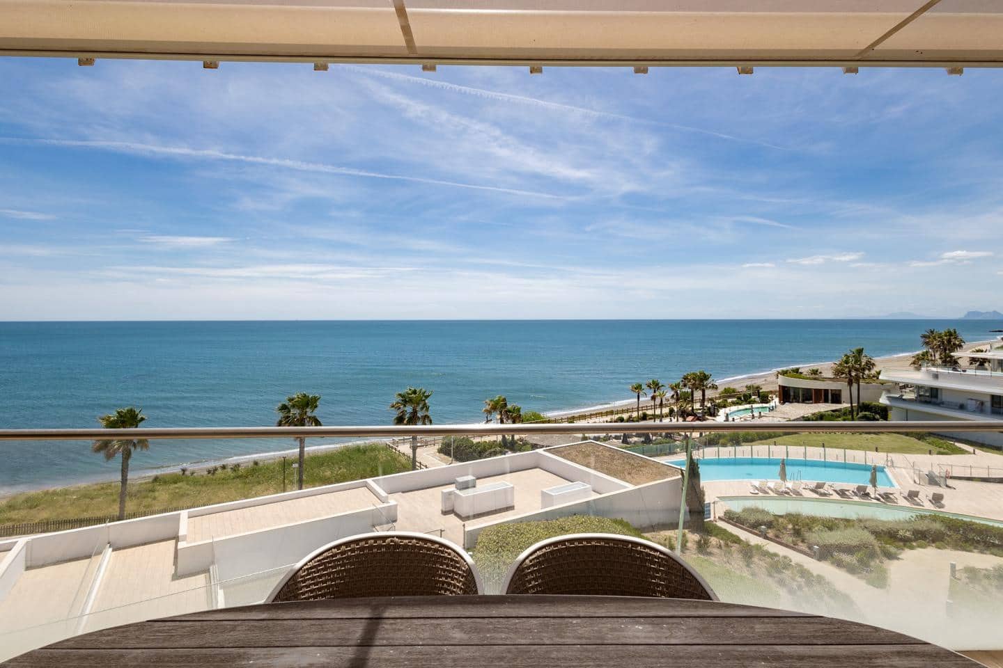 3 Zimmer Wohnung zu verkaufen in Estepona mit Pool Garage - 1.975.000 € (Ref: 9946541)