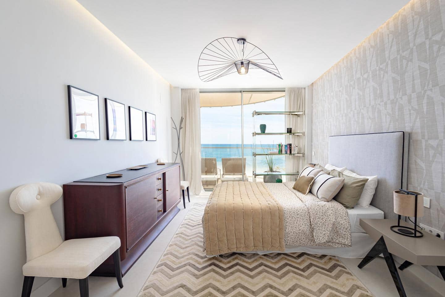 3 Zimmer Wohnung zu verkaufen in Estepona mit Pool Garage - 1.975.000 € (Ref: 9946541)