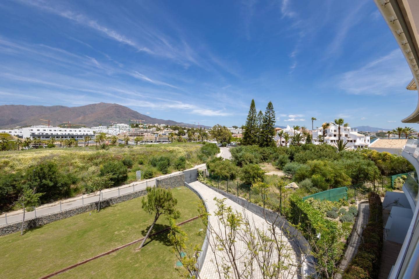 3 Zimmer Wohnung zu verkaufen in Estepona mit Pool Garage - 1.975.000 € (Ref: 9946541)