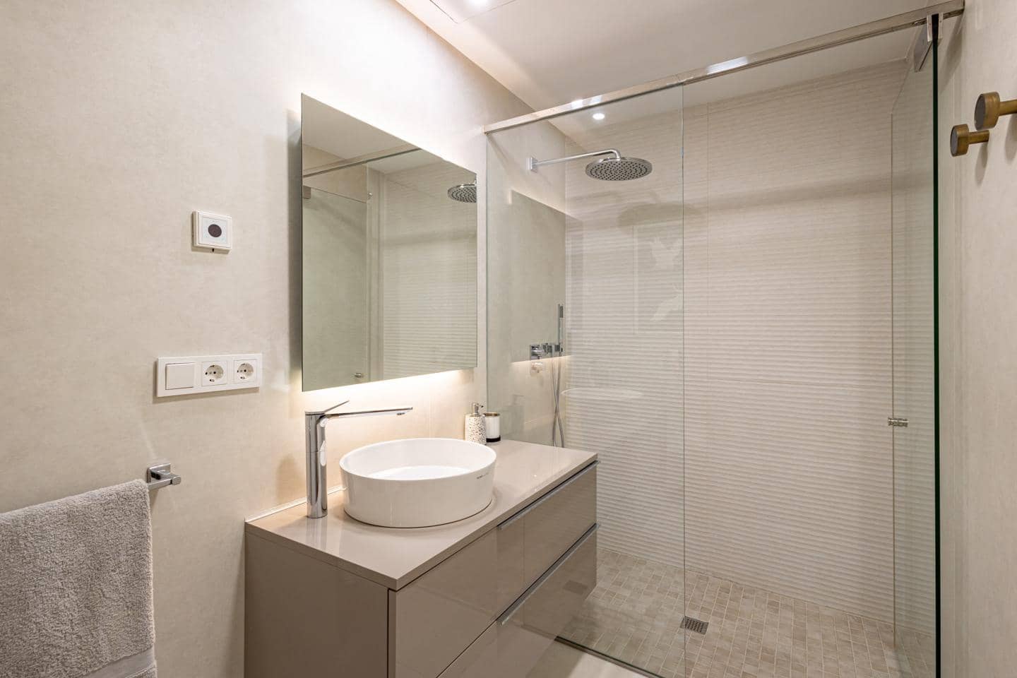 3 Zimmer Wohnung zu verkaufen in Estepona mit Pool Garage - 1.975.000 € (Ref: 9946541)