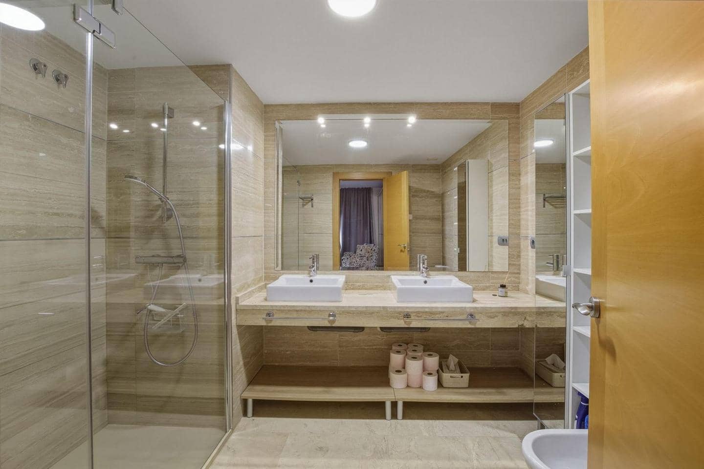 2 bedroom Flat for sale in Benahavis with pool garage - € 630,000 (Ref: 9948866)