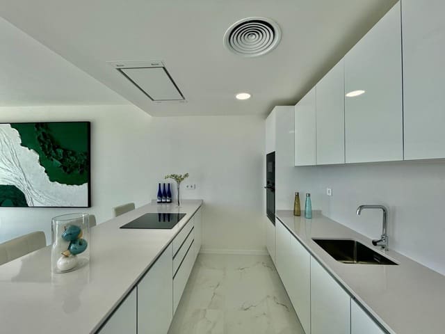 3 chambre Appartement à vendre à Guadalobón, Estepona avec piscine garage - 725 000 € (Ref: 9966050)