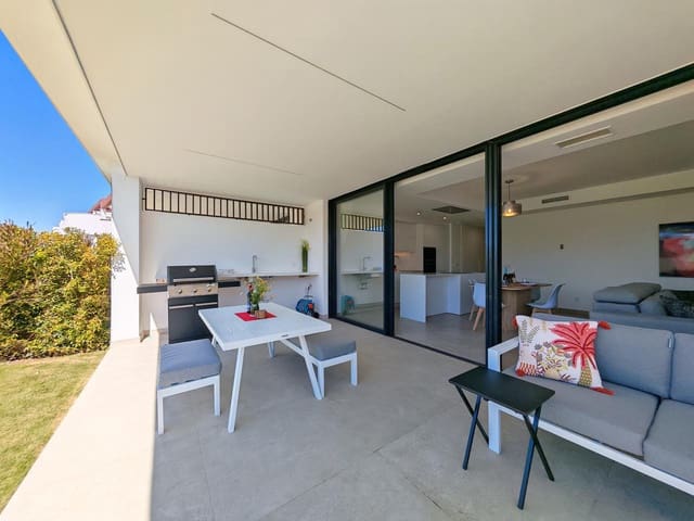 Piso de 2 habitaciones en Cancelada, Estepona en venta con piscina garaje - 589.000 € (Ref: 9974243)
