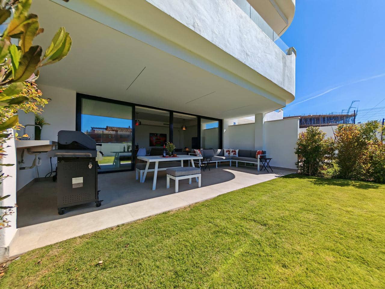 2 bedroom Flat for sale in Cancelada with pool garage - € 589,000 (Ref: 9974243)