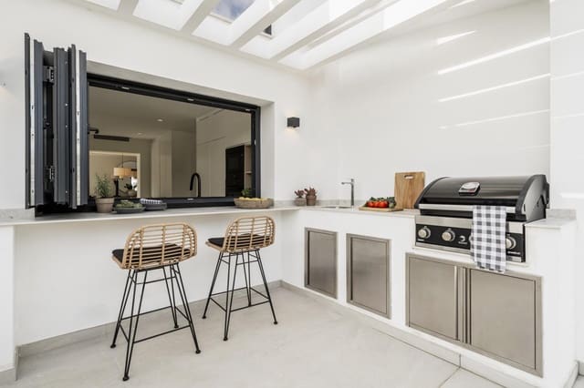 5 soveværelse Villa til salg i Nueva Alcántara, Marbella med swimmingpool garage - € 2.500.000 (Ref: 9981523)