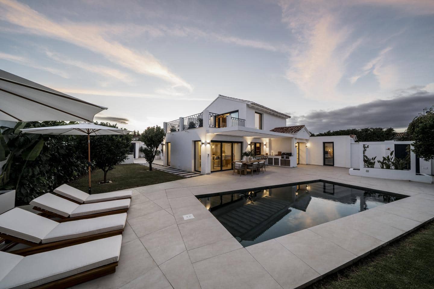 5 soveværelse Villa til salg i San Pedro de Alcantara med swimmingpool garage - € 2.500.000 (Ref: 9981523)
