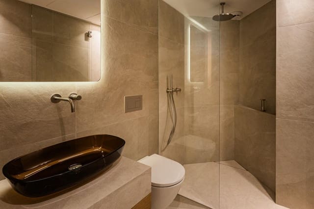 4 chambre Appartement à vendre à Aloha Golf, Marbella avec piscine - 1 350 000 € (Ref: 9981529)