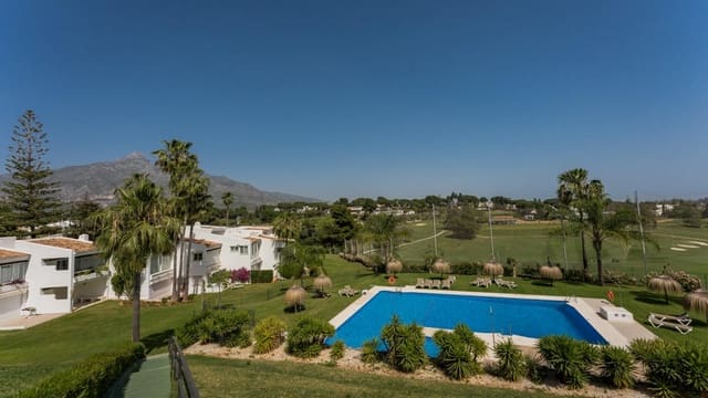 4 chambre Appartement à vendre à Aloha Golf, Marbella avec piscine - 1 350 000 € (Ref: 9981529)