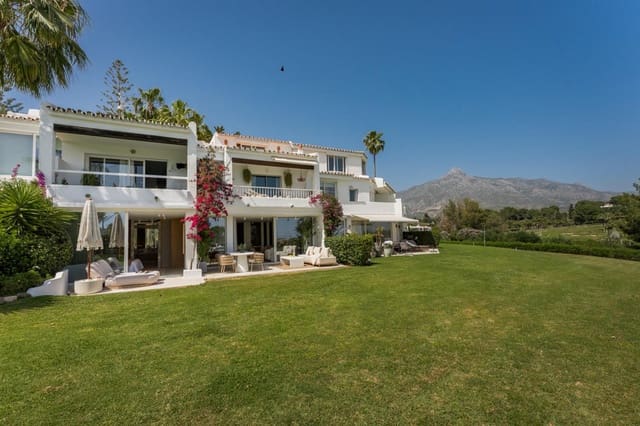 4 chambre Appartement à vendre à Aloha Golf, Marbella avec piscine - 1 350 000 € (Ref: 9981529)