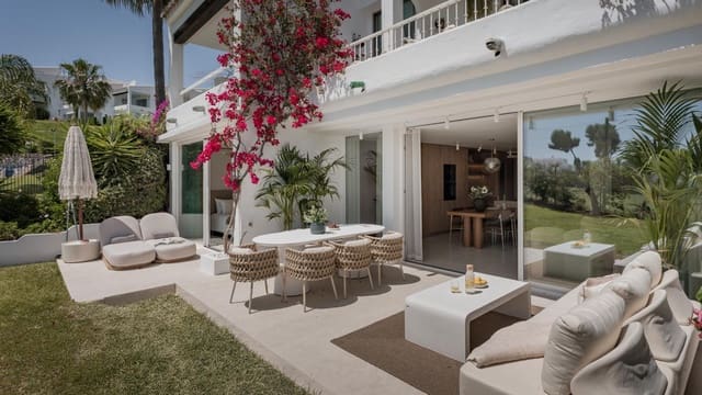4 chambre Appartement à vendre à Aloha Golf, Marbella avec piscine - 1 350 000 € (Ref: 9981529)