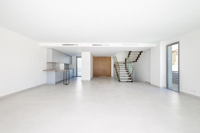 3 soverom Villa til salgs i San Pedro de Alcántara Pueblo, Marbella med svømmebasseng garasje - € 1 325 000 (Ref: 9983820)