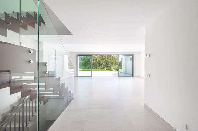 3 soverom Villa til salgs i San Pedro de Alcántara Pueblo, Marbella med svømmebasseng garasje - € 1 325 000 (Ref: 9983820)