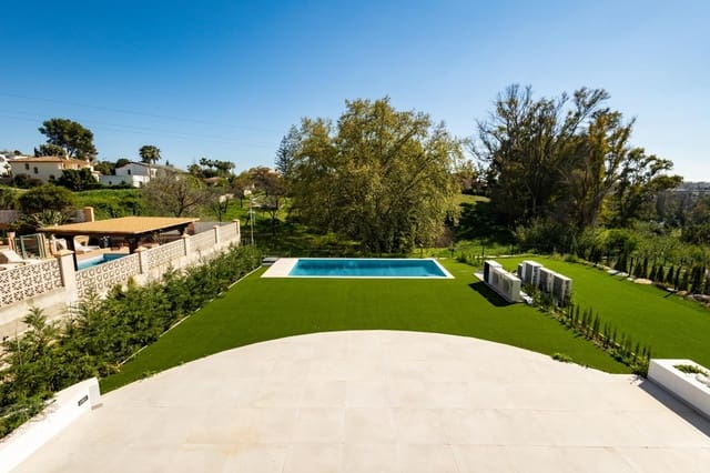 3 soverom Villa til salgs i San Pedro de Alcántara Pueblo, Marbella med svømmebasseng garasje - € 1 325 000 (Ref: 9983820)