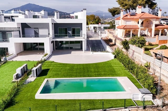 3 soverom Villa til salgs i San Pedro de Alcántara Pueblo, Marbella med svømmebasseng garasje - € 1 325 000 (Ref: 9983820)