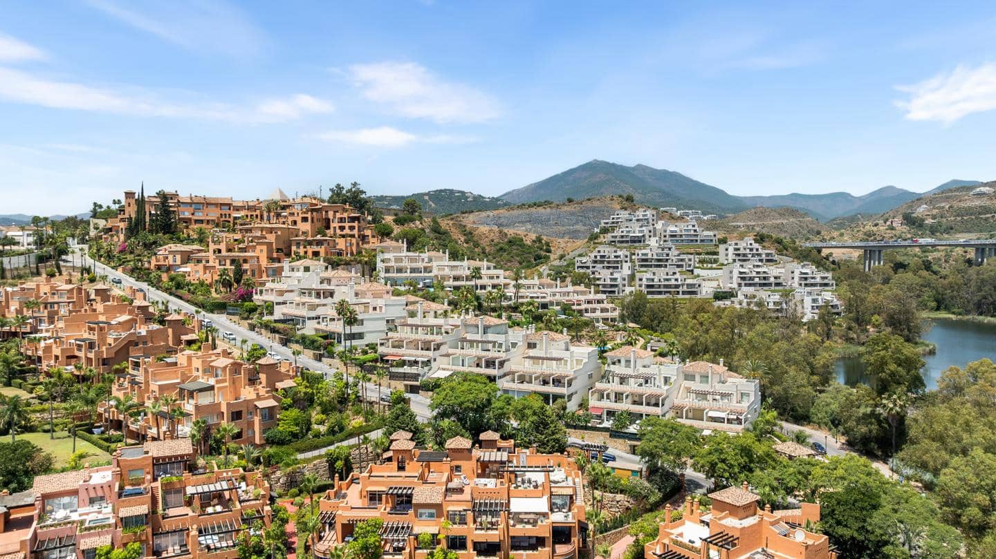 3 slaapkamer Flat te koop in Marbella met zwembad - € 995.000 (Ref: 9984174)
