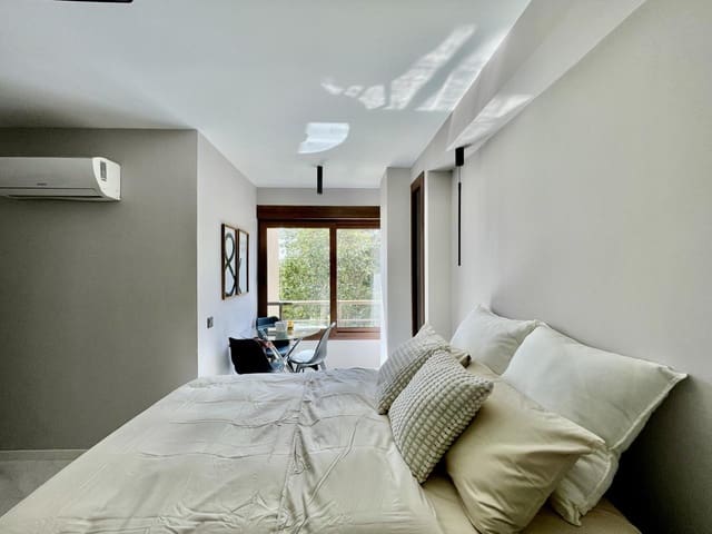Piso en Aloha Golf, Marbella en venta con piscina garaje - 252.000 € (Ref: 9991912)