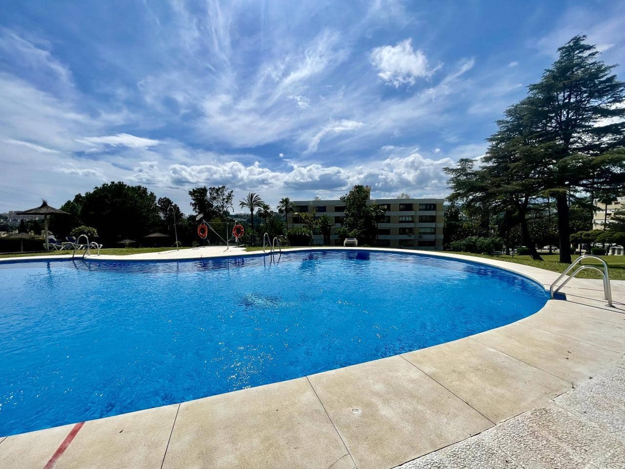 Appartement à vendre à Marbella avec piscine garage - 252 000 € (Ref: 9991912)