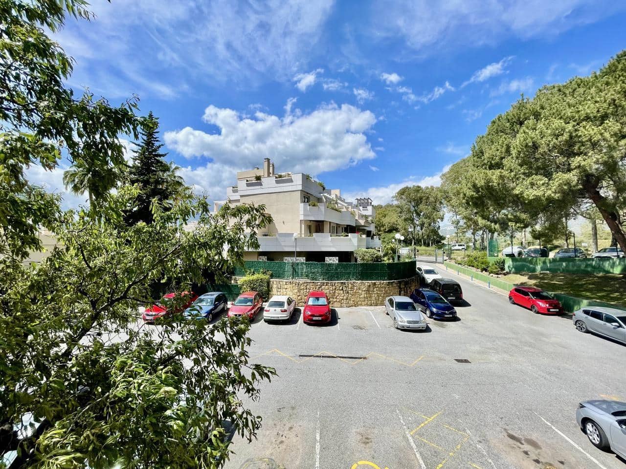 Appartement à vendre à Marbella avec piscine garage - 252 000 € (Ref: 9991912)