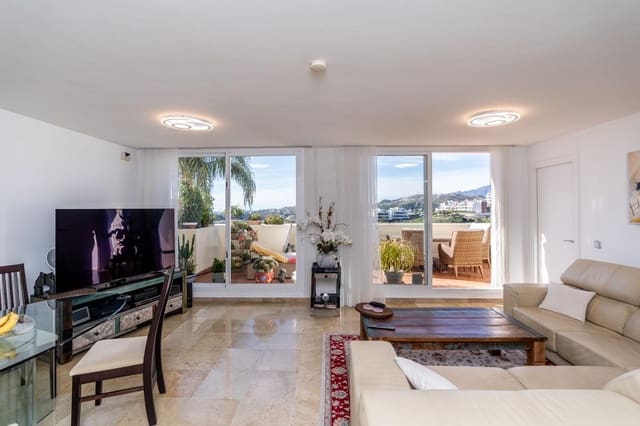 Piso de 3 habitaciones en Los Arqueros - Puerto del Almendro, Benahavís en venta con piscina garaje - 529.000 € (Ref: 9997951)