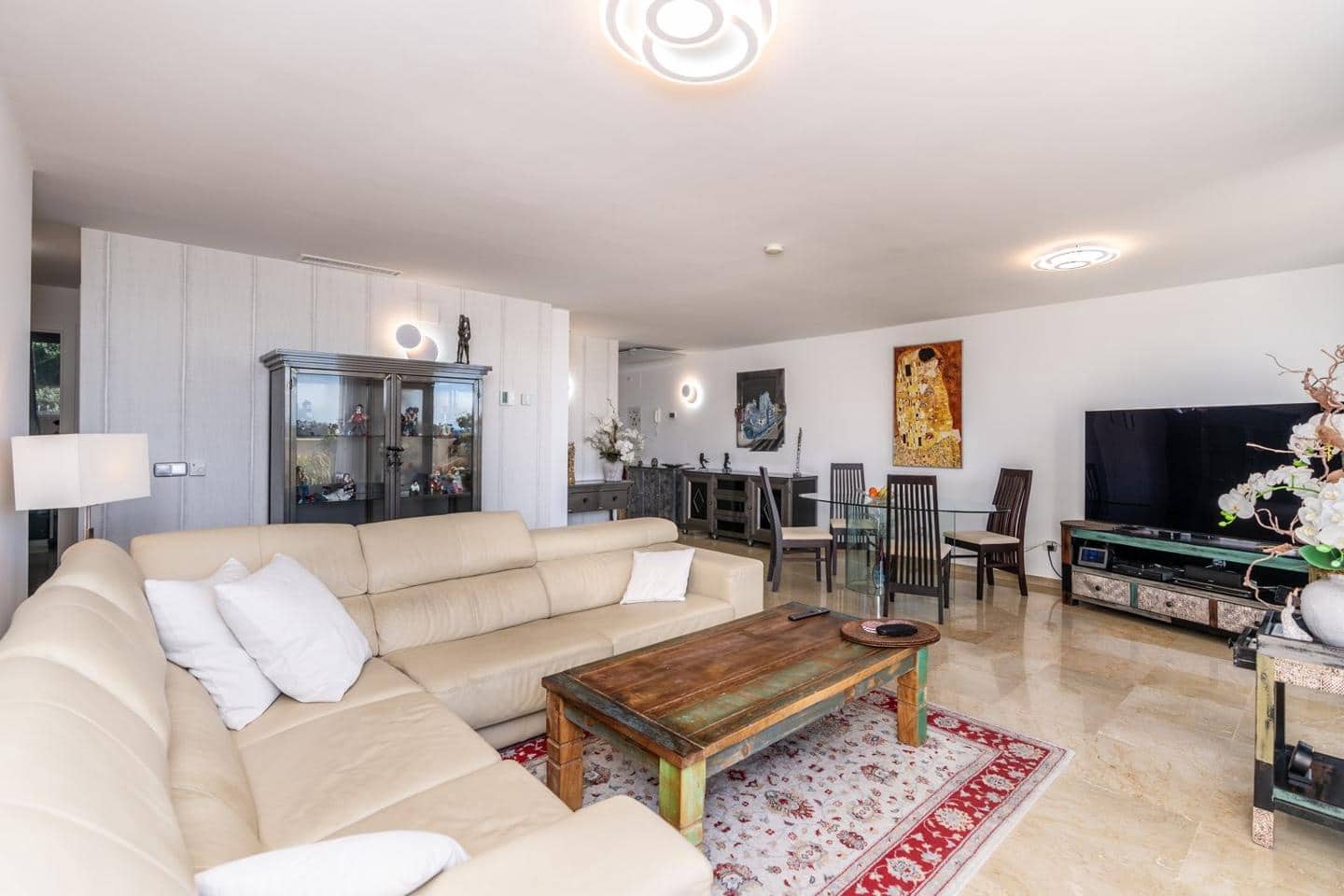 Piso de 3 habitaciones en Benahavís en venta con piscina garaje - 529.000 € (Ref: 9997951)