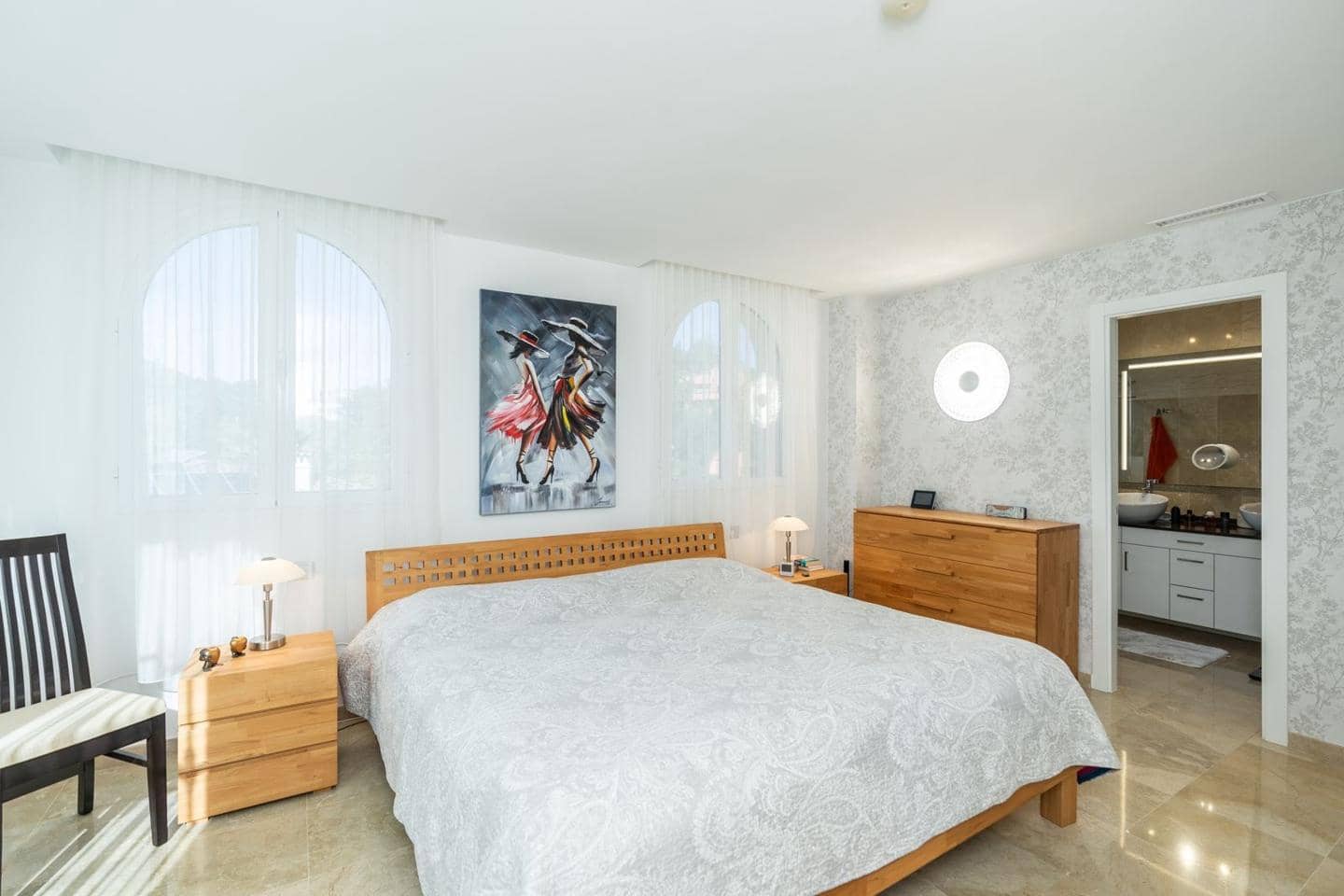Piso de 3 habitaciones en Benahavís en venta con piscina garaje - 529.000 € (Ref: 9997951)