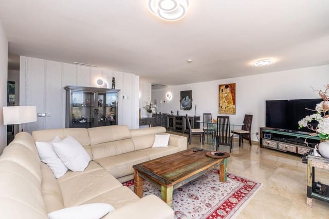 Piso de 3 habitaciones en Los Arqueros - Puerto del Almendro, Benahavís en venta con piscina garaje - 529.000 € (Ref: 9997951)