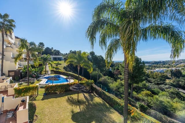 Piso de 3 habitaciones en Los Arqueros - Puerto del Almendro, Benahavís en venta con piscina garaje - 529.000 € (Ref: 9997951)